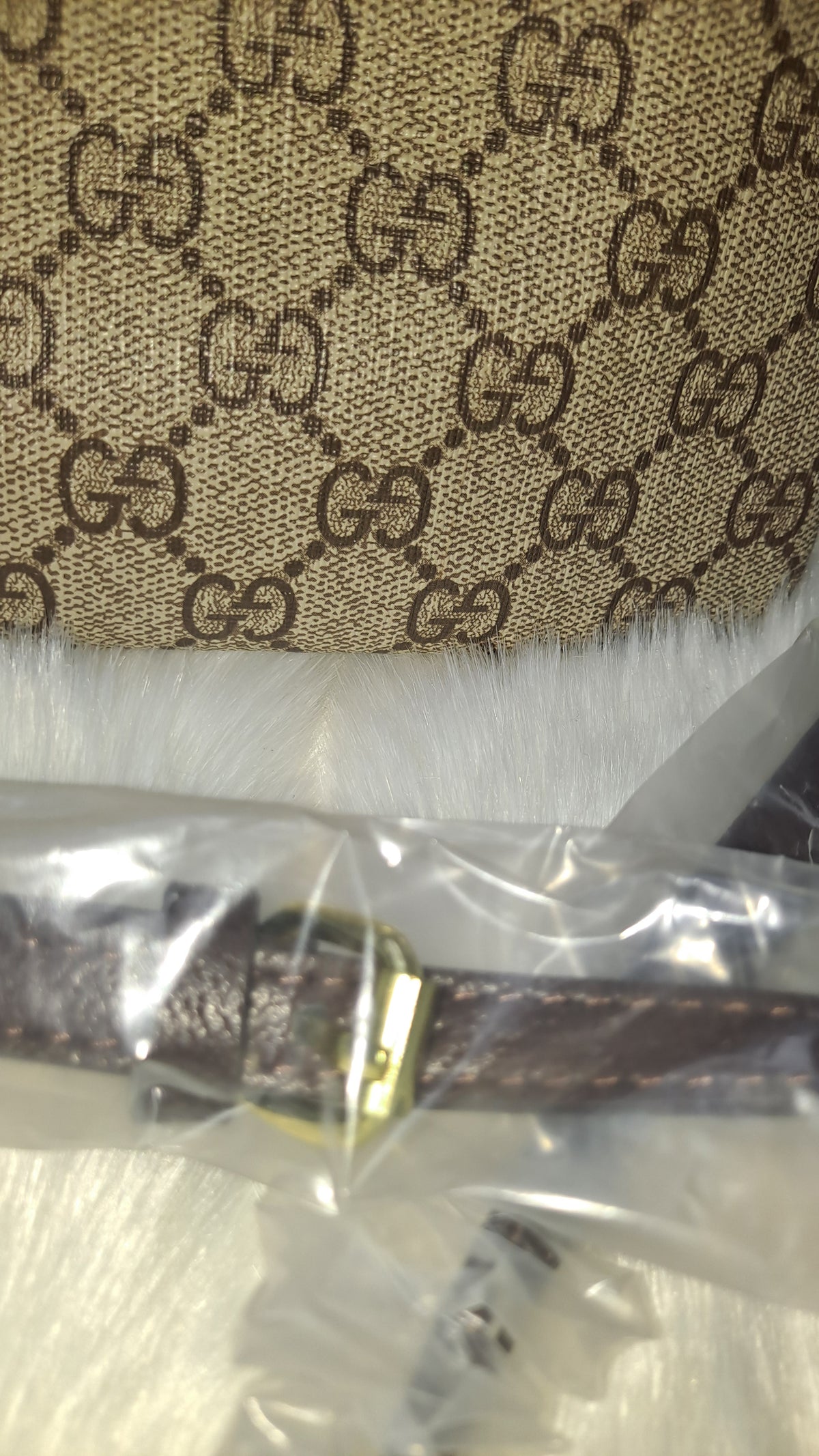 GUCC FLAT CROSSBODY BAG