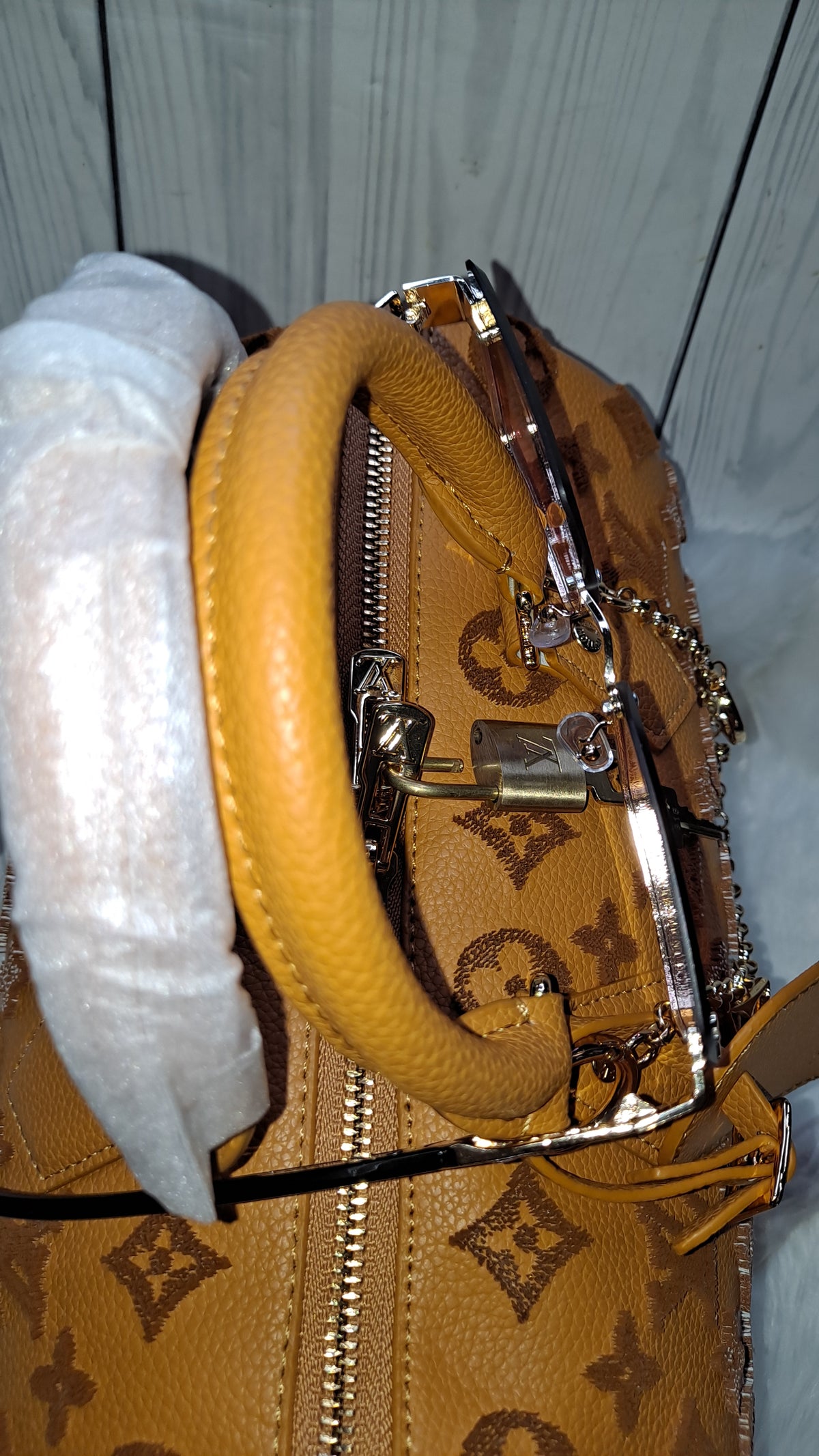 LOUISV AMBRAY 30" CM SPEEDY CROSSBODY BAG