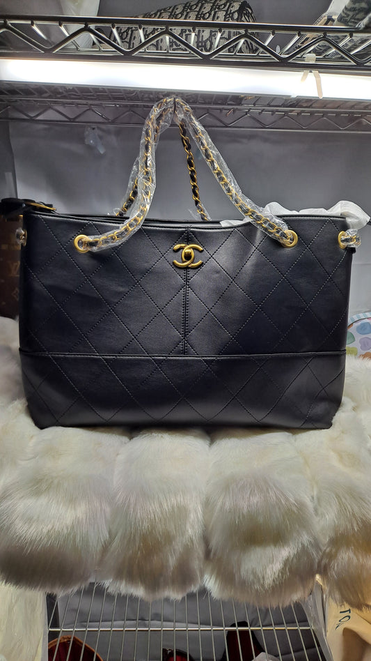 CC or YL TOTE OR CROSSBODY BAG OR WALLET