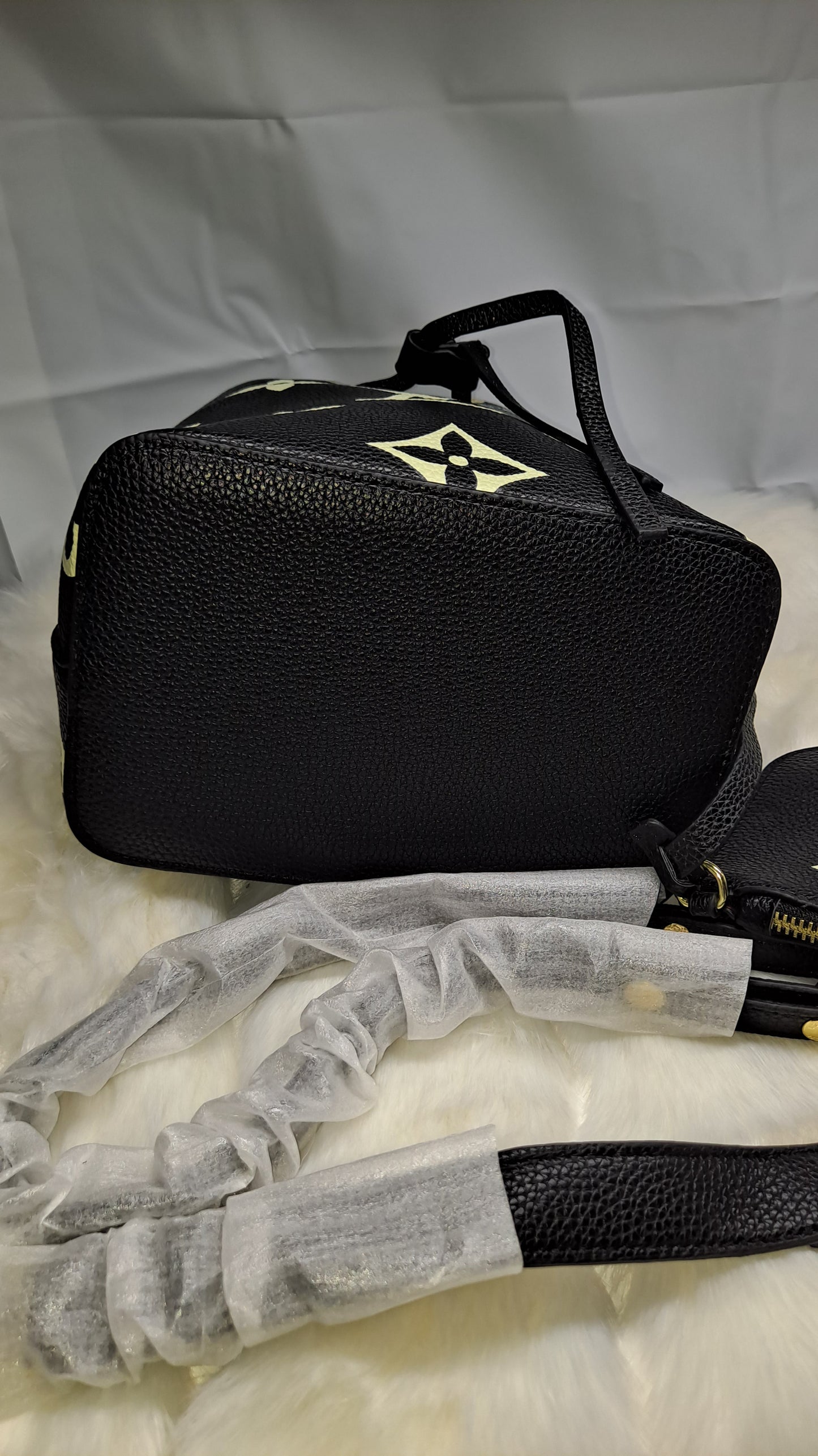LV BUCKET CROSSBODY & WALLET BAG CLEARANCE