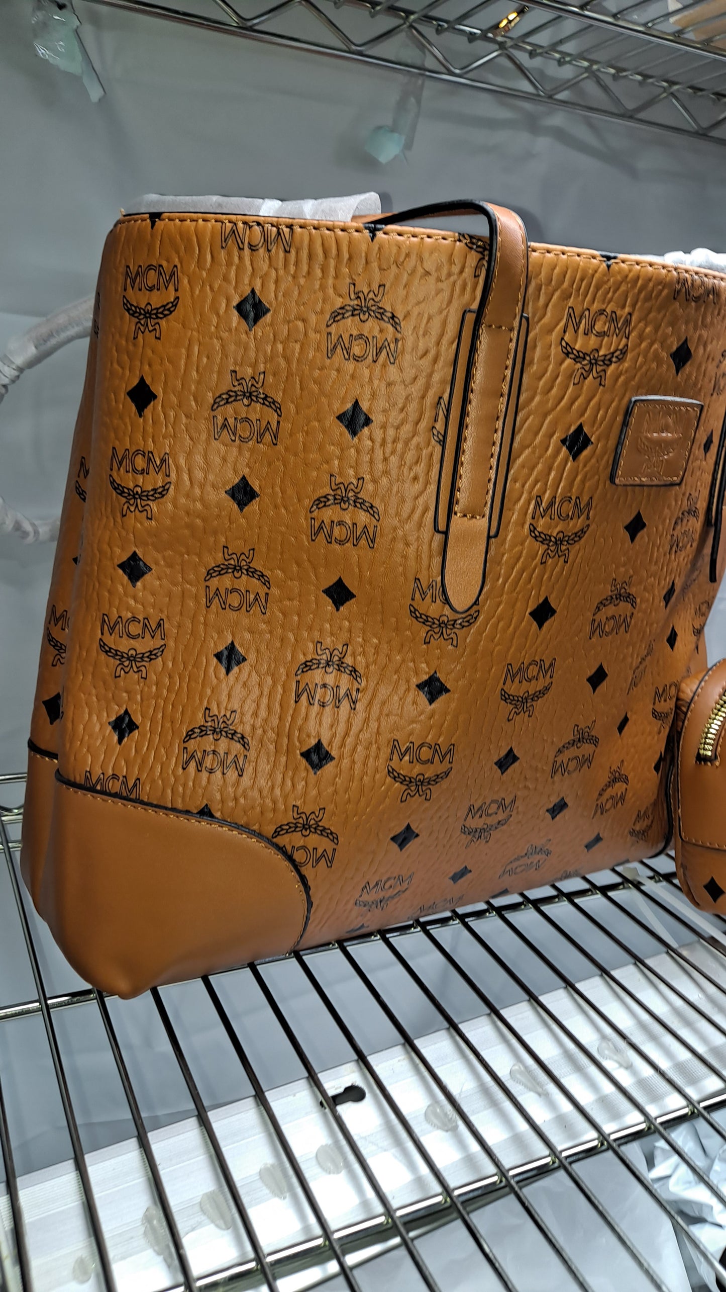 MC NEVERFULL BAG & WRISTLET CLEARANCE