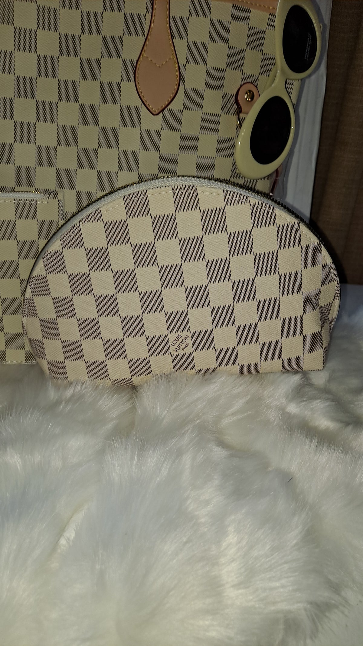 LouisV CREAM NEVERFULL BAG