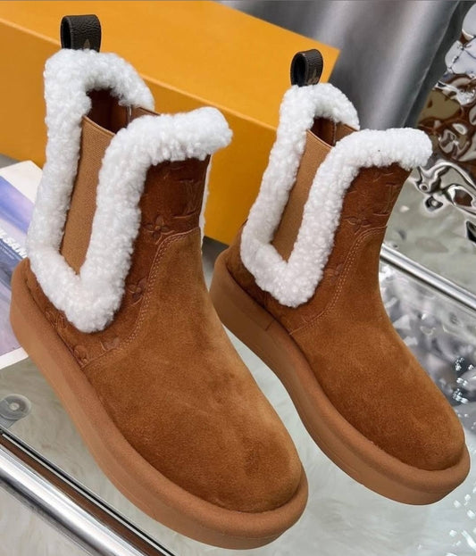 LV Bag & size 9.5 boots