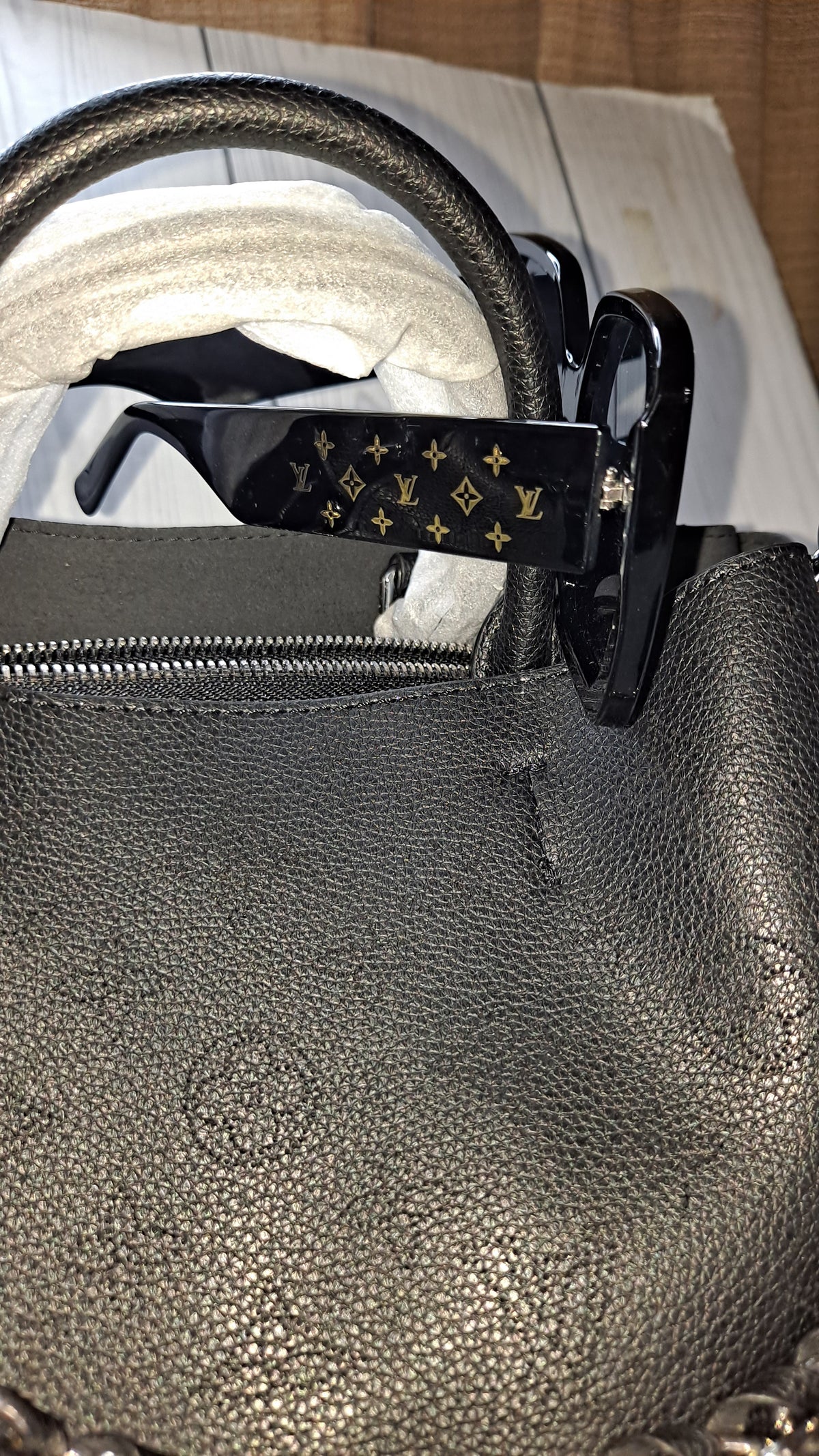LOUISV BLACK HOBO BAG