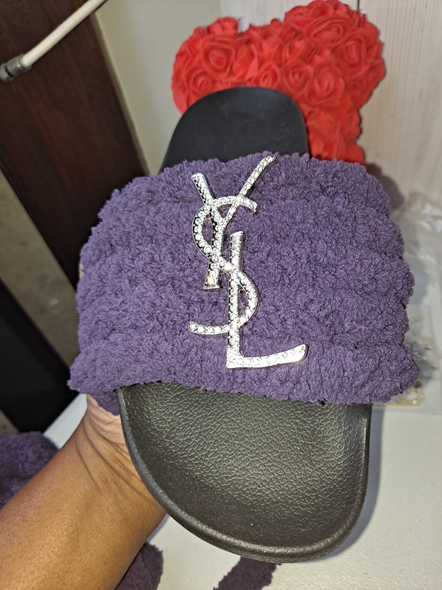 CHUNKY YARN SLIDES