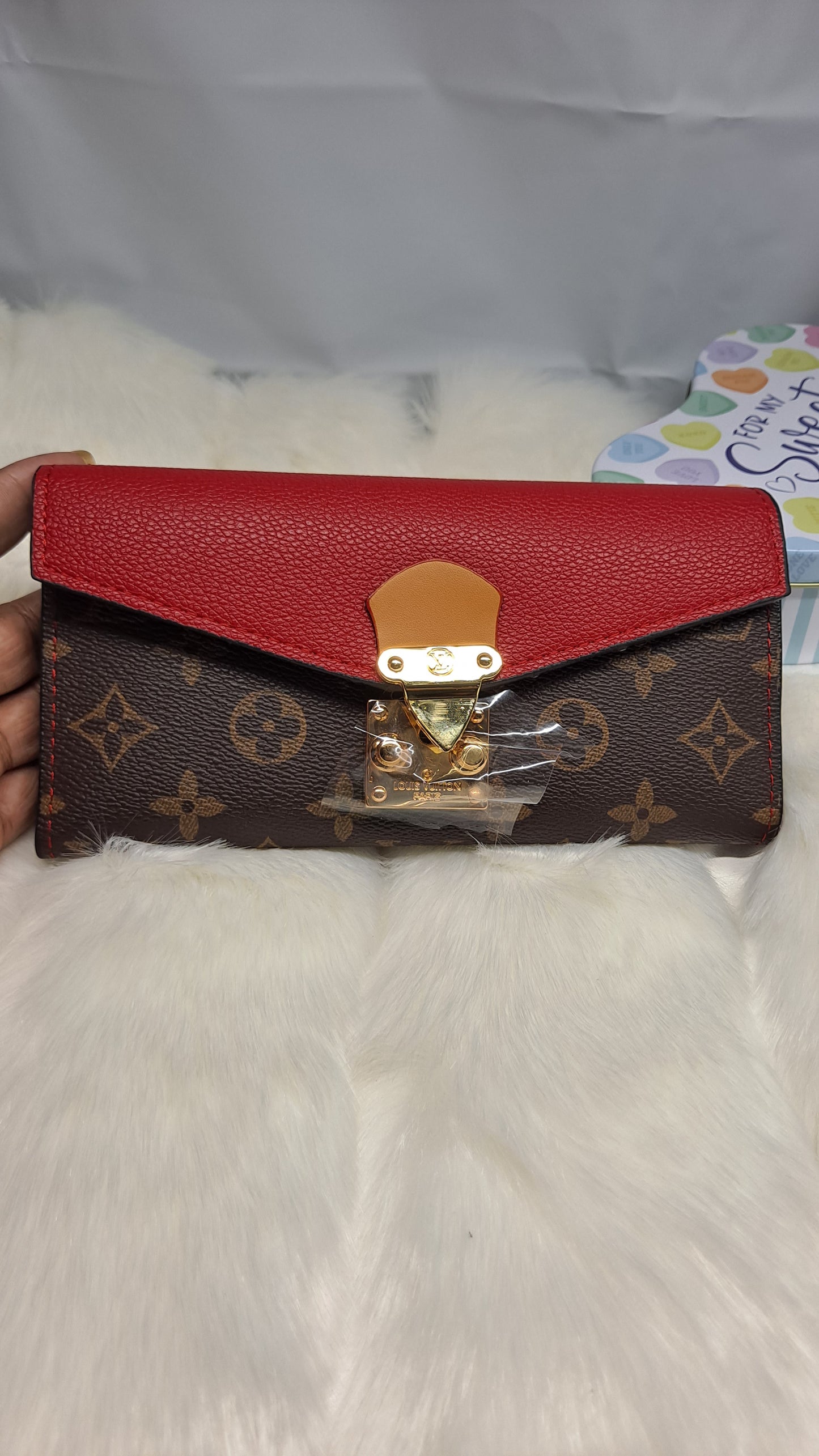 LV or HOBO OR CROSSBODY BAG OR WALLET