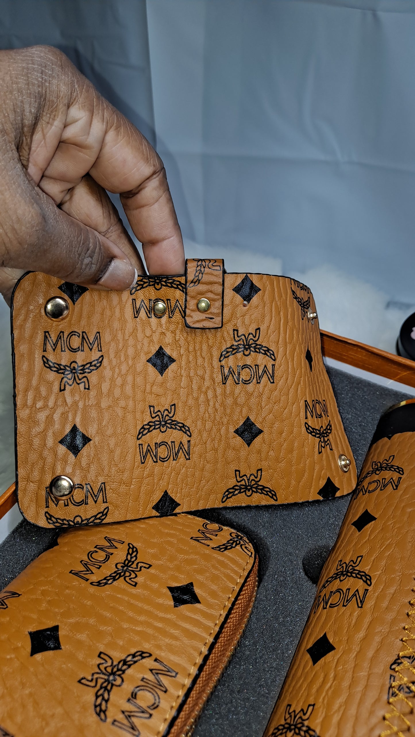 MC 3pc SET KEYHOLDER, WALLET BAG & WATER BOTTLE. CLEARANCE