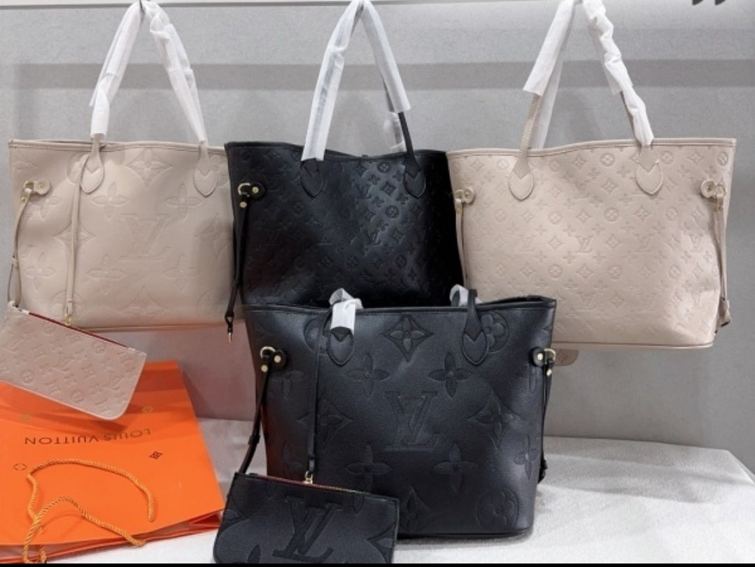 LV EMBOSSED NEVERFULL 8030