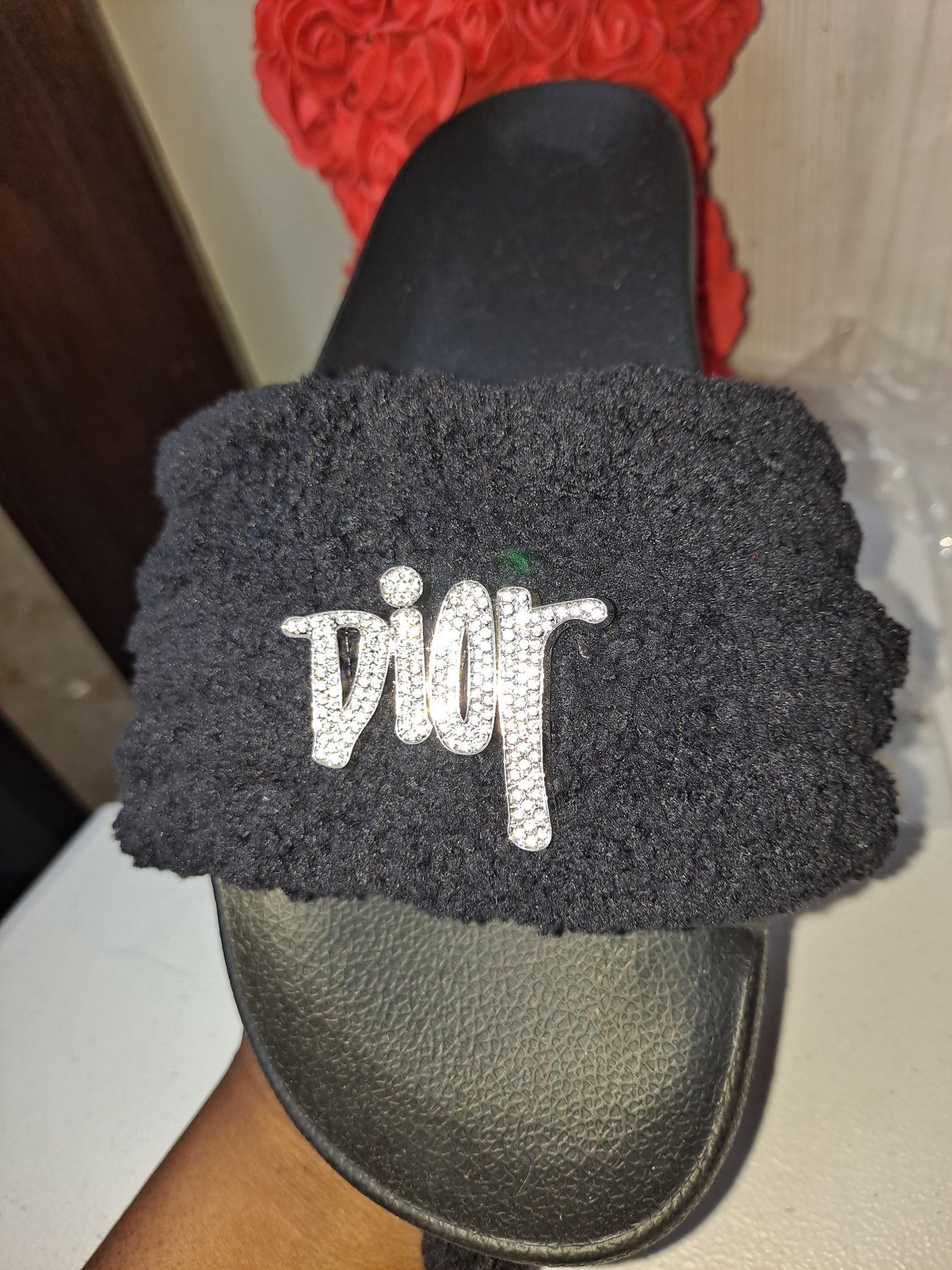 CHUNKY YARN SLIDES