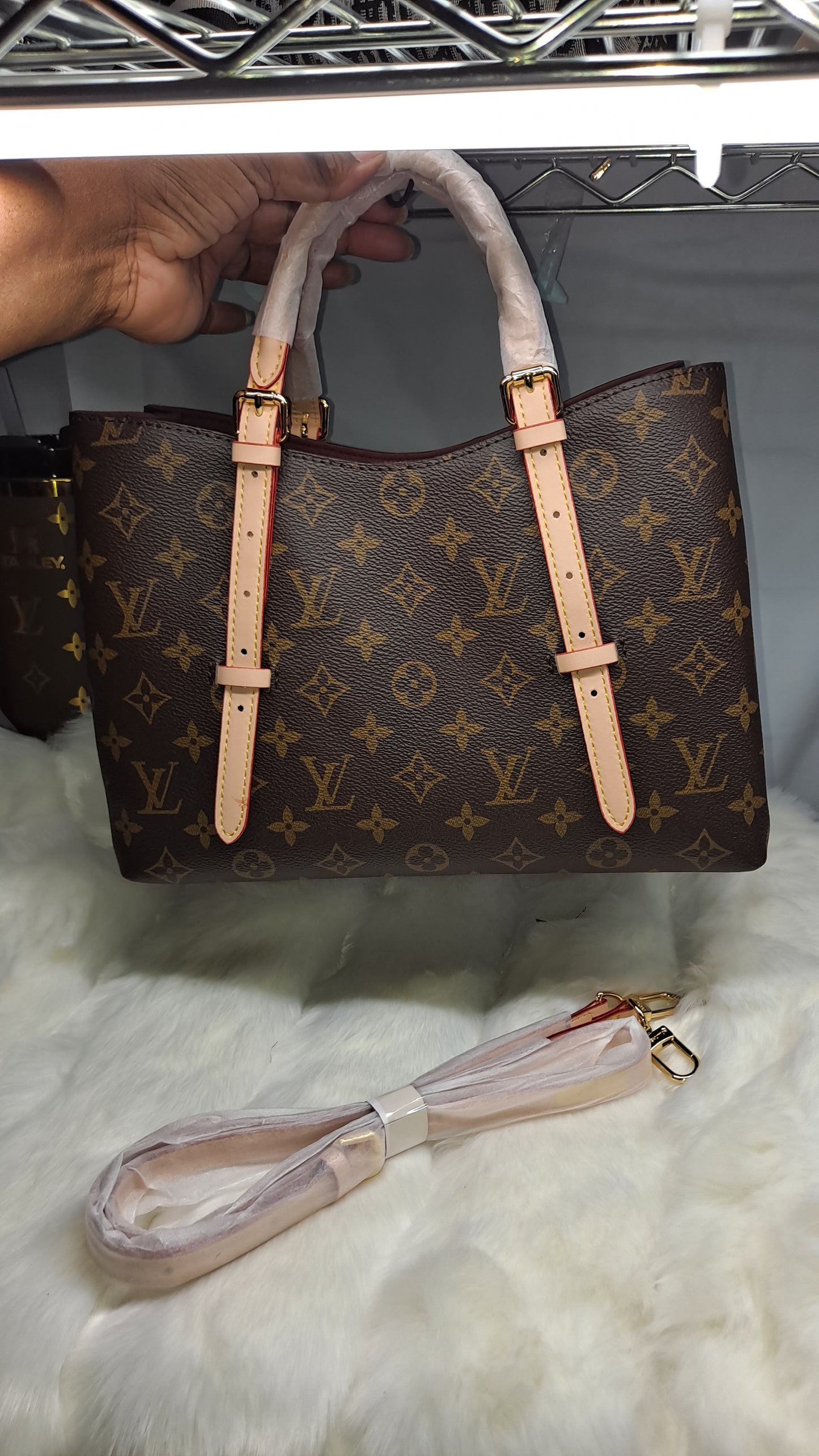 LV or HOBO OR CROSSBODY BAG OR WALLET