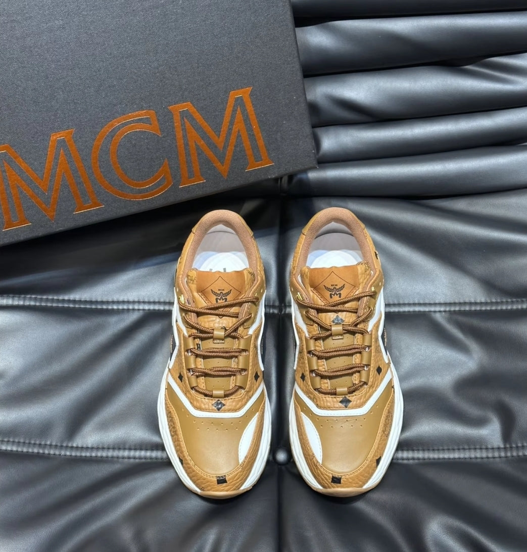 PRE-ORDER M(M SNEAKERS
