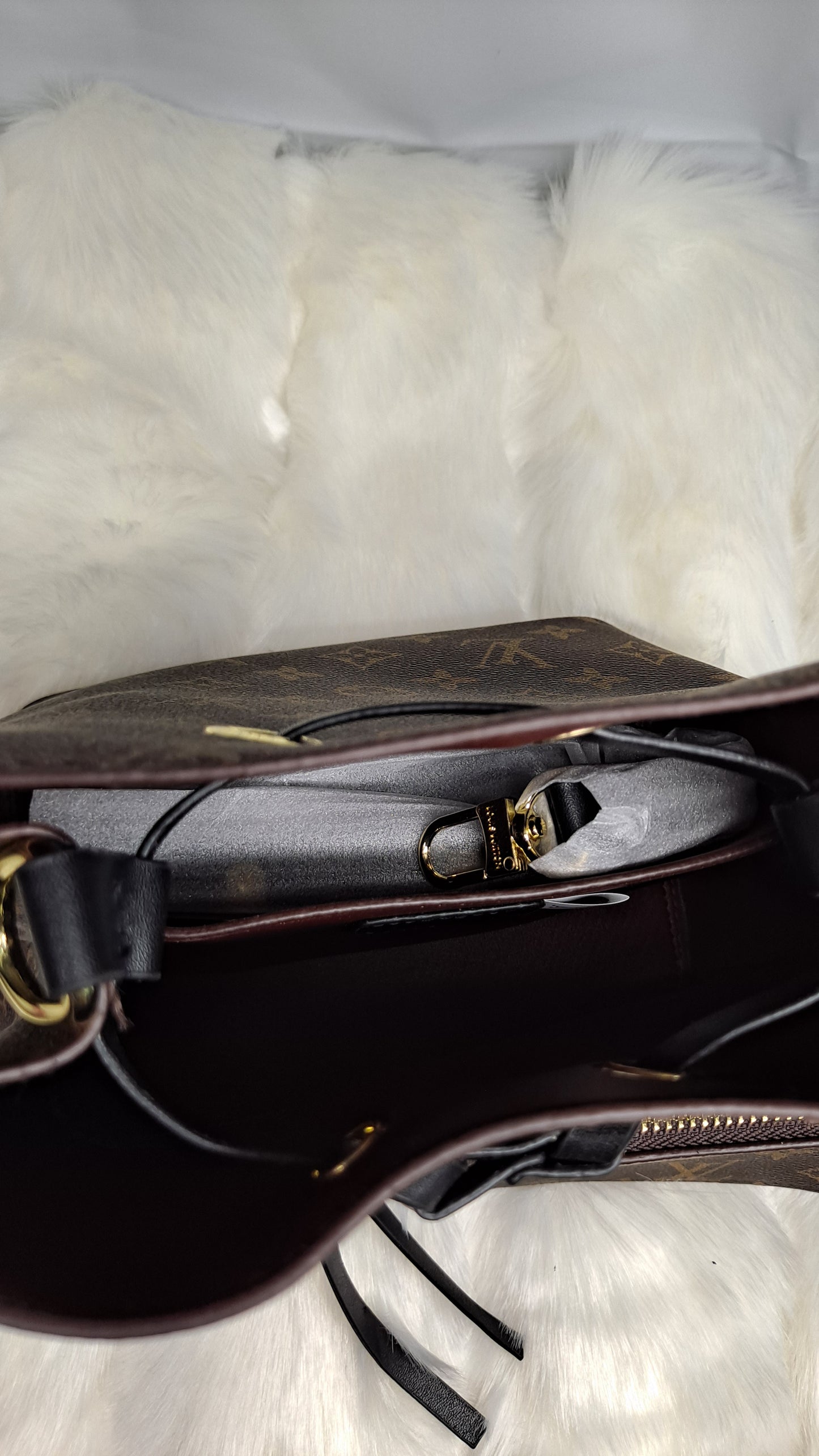 LV BUCKET CROSSBODY BAG