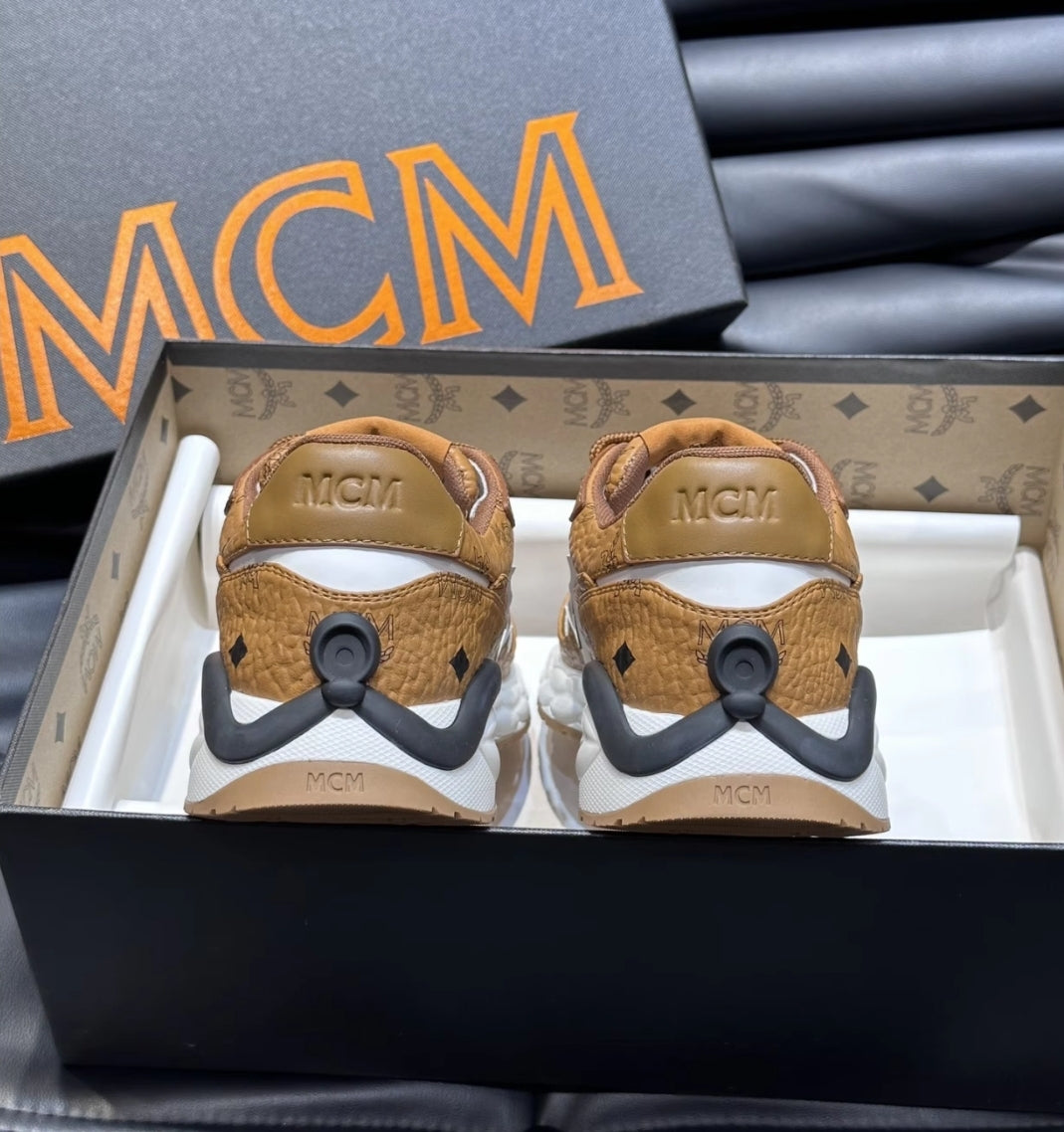 PRE-ORDER M(M SNEAKERS
