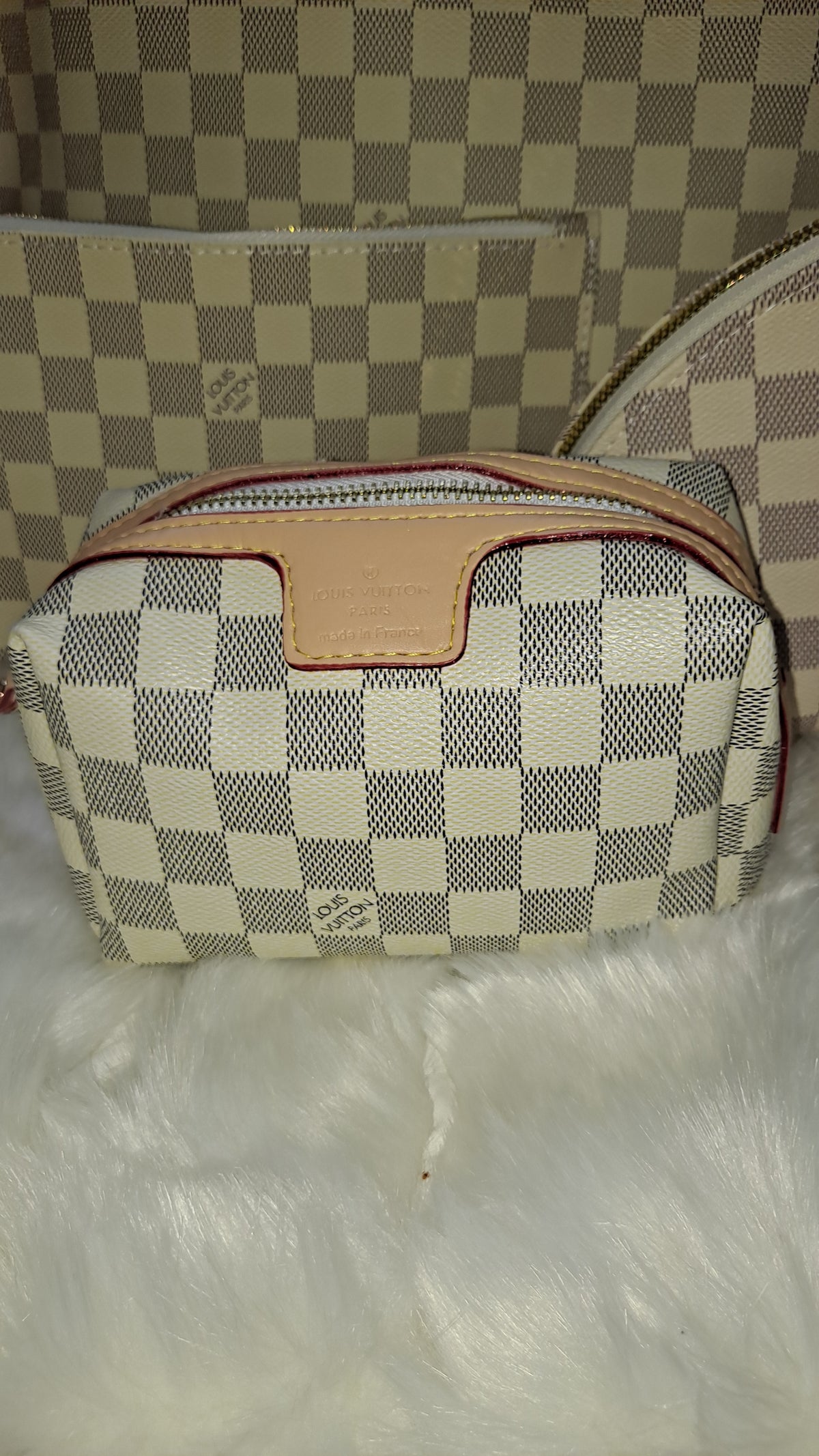 LouisV CREAM NEVERFULL BAG