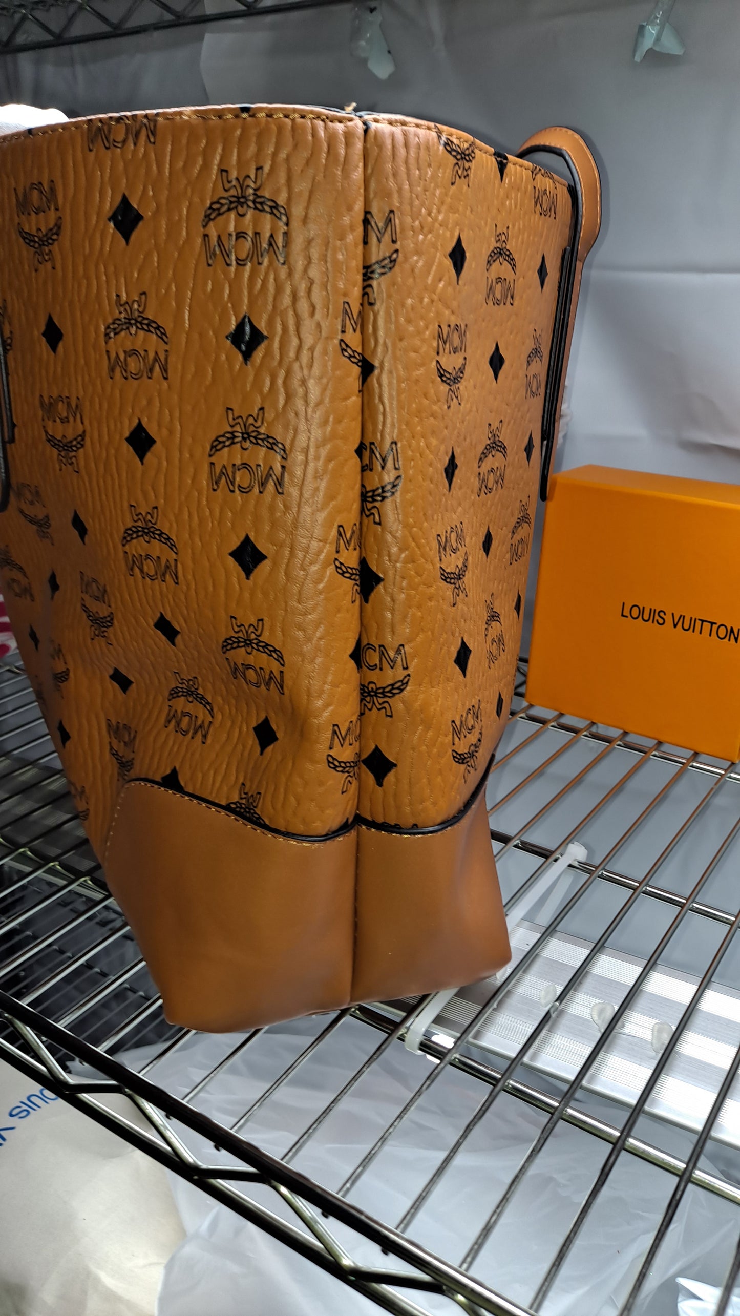 MC NEVERFULL BAG & WRISTLET CLEARANCE