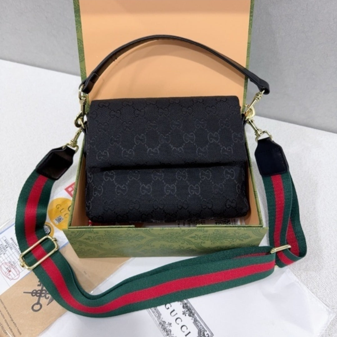 GG CROSSBODY 8826