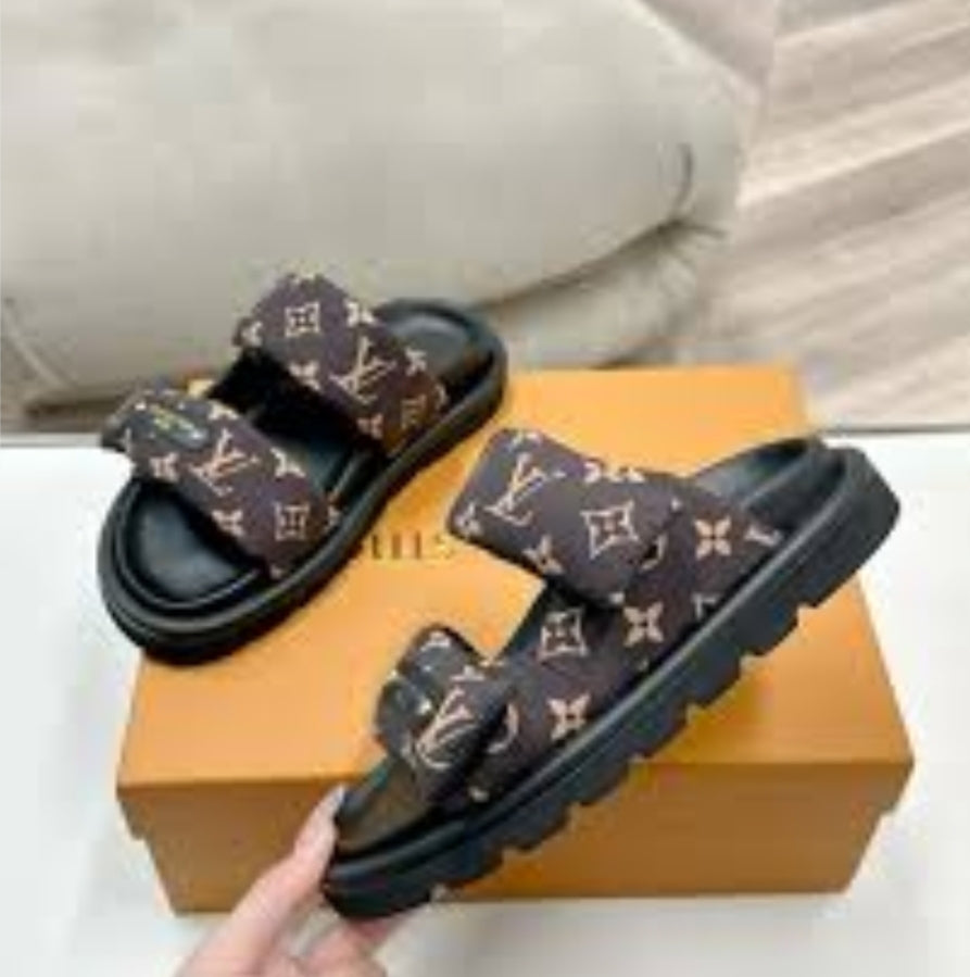 LV SANDALS