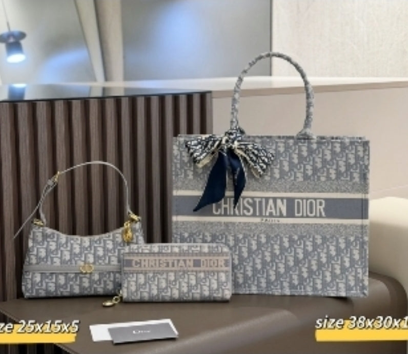 CD TOTE OR CROSSBODY BAG OR WALLET