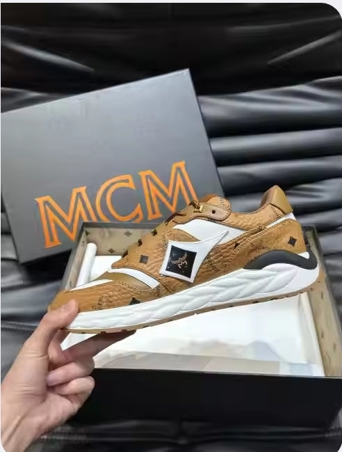 PRE-ORDER M(M SNEAKERS