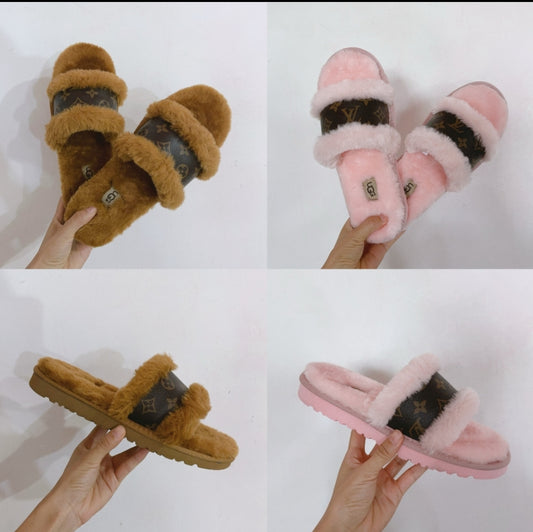 LV SLIPPERS
