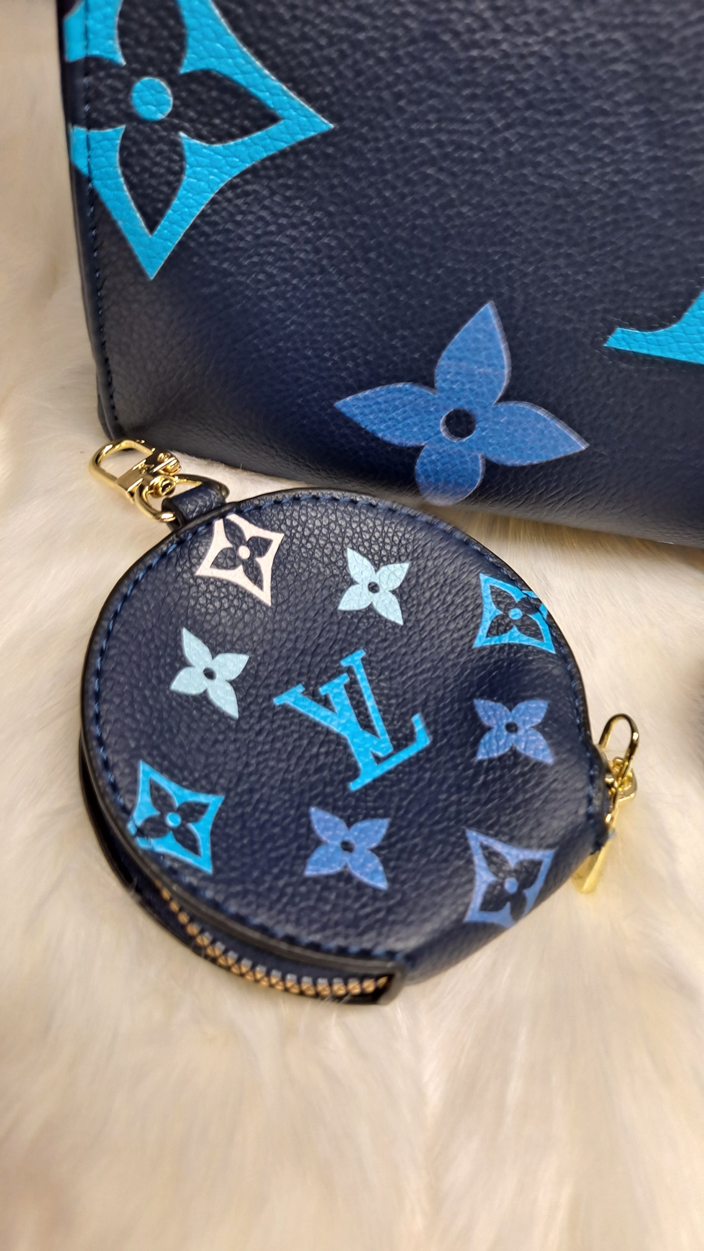LV 35CM CROSSBODY BAG