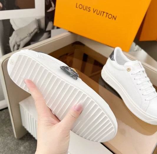 PRE-ORDER LV SNEAKERS
