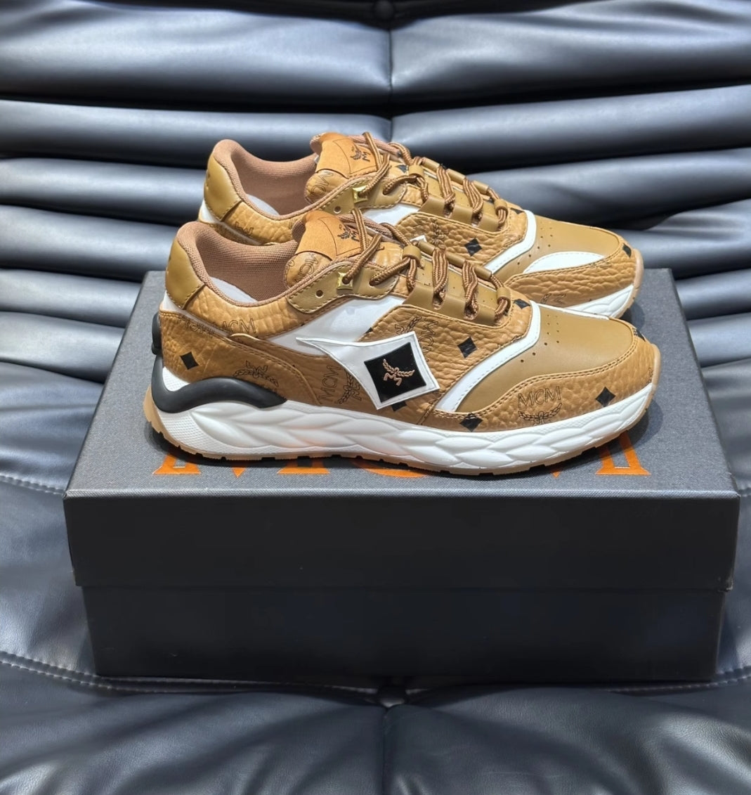 PRE-ORDER M(M SNEAKERS