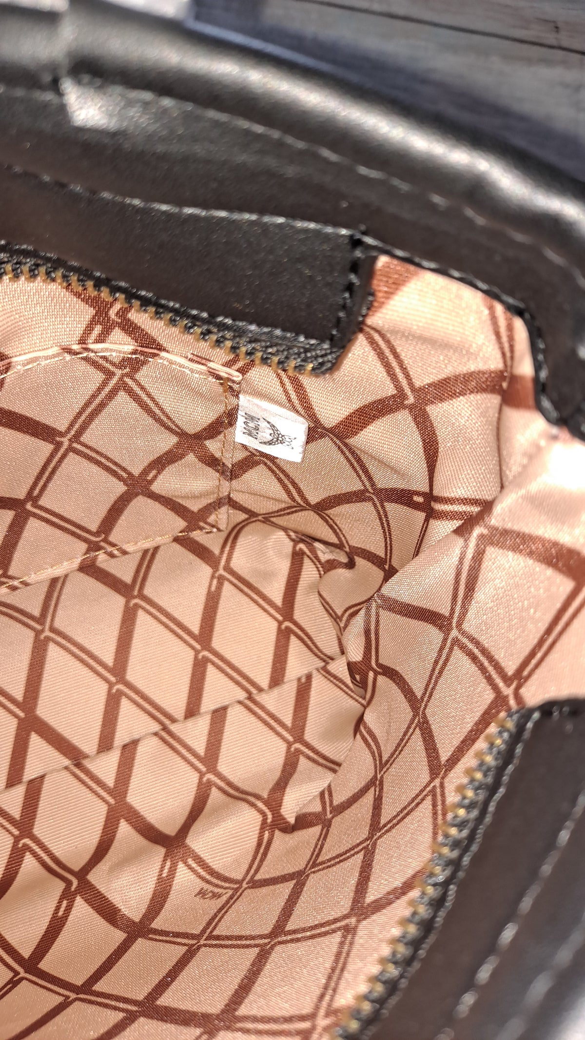 M(M BLACK MINI CROSSBODY BAG