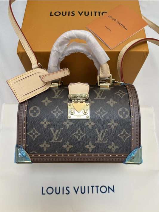 LV CHEST BAG