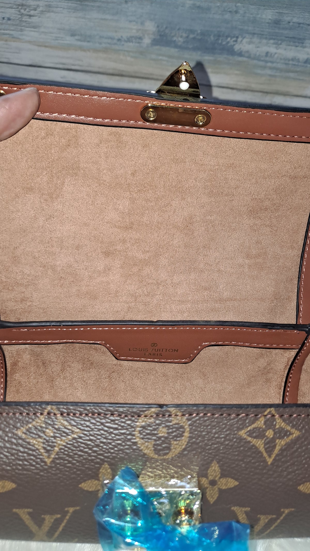 LOUISV MINI LOG CROSSBODY BAG