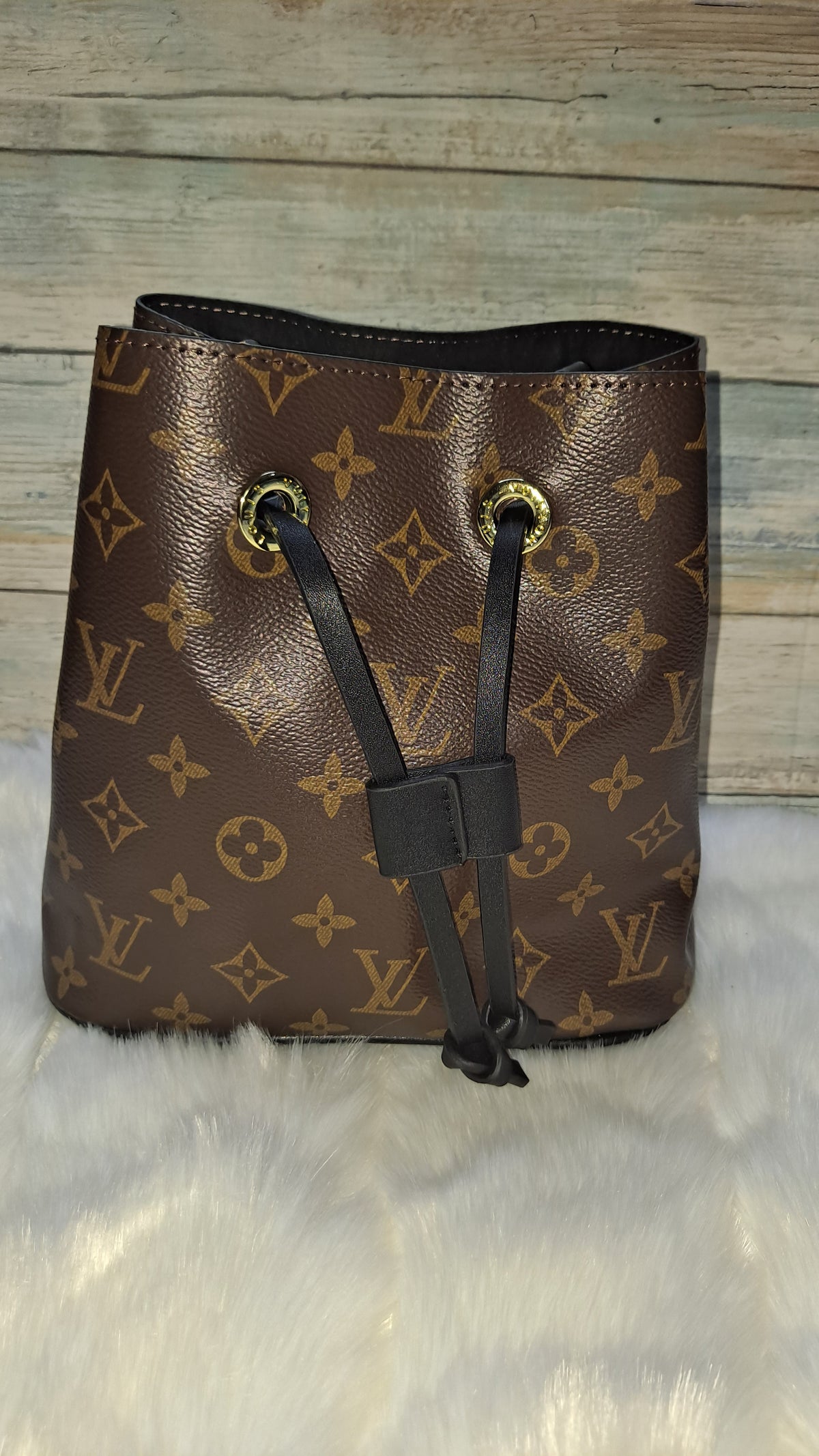 LOUISV BUCKET CROSSBODY BAG