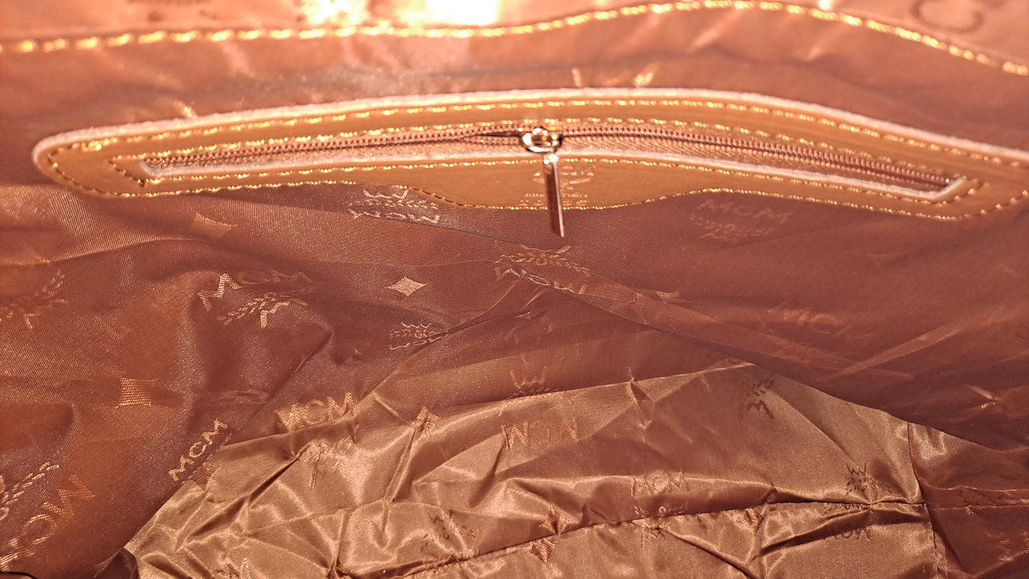 MC NEVERFULL BAG & WRISTLET CLEARANCE