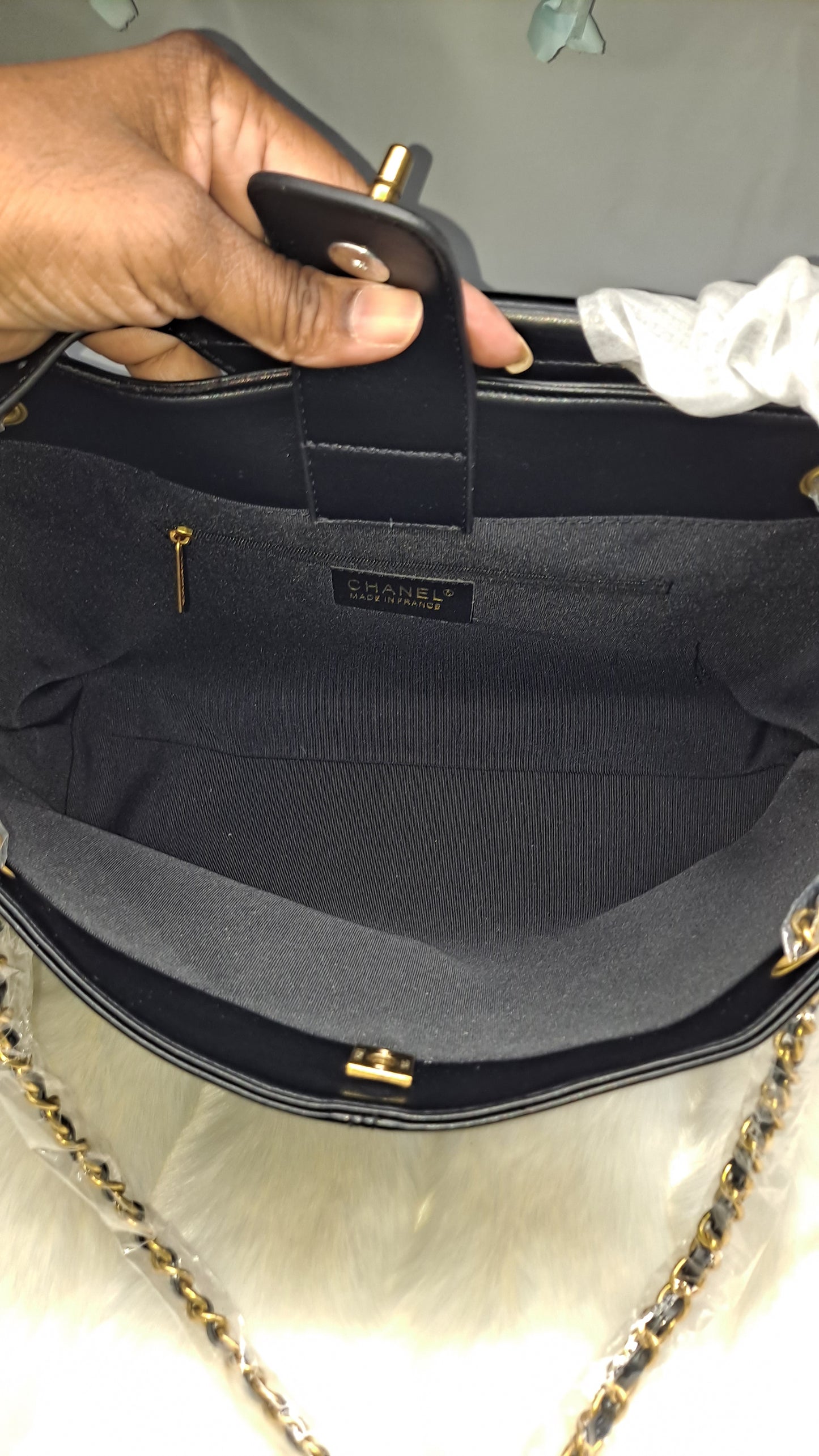 CC or YL TOTE OR CROSSBODY BAG OR WALLET