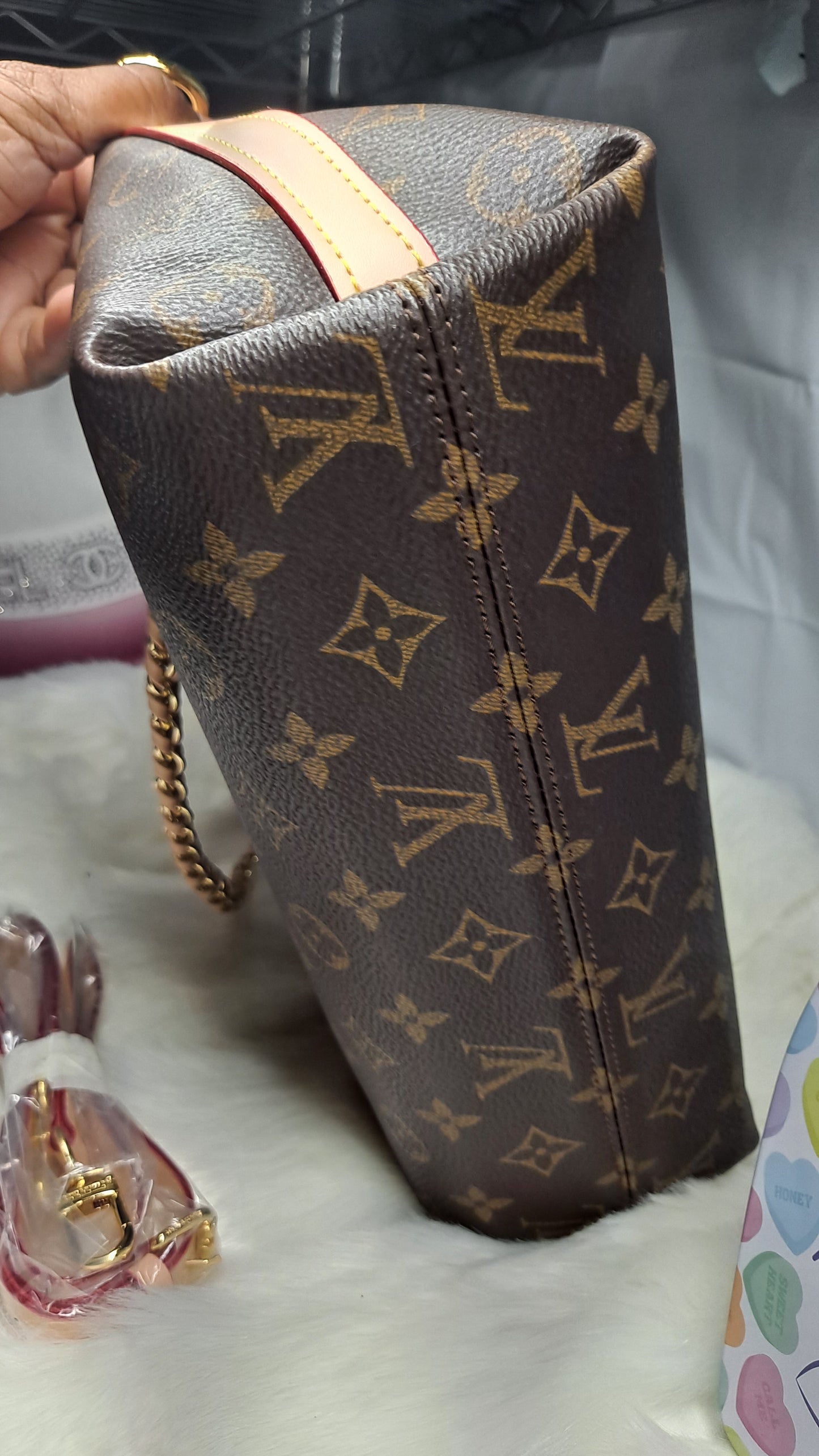 LV or HOBO OR CROSSBODY BAG OR WALLET