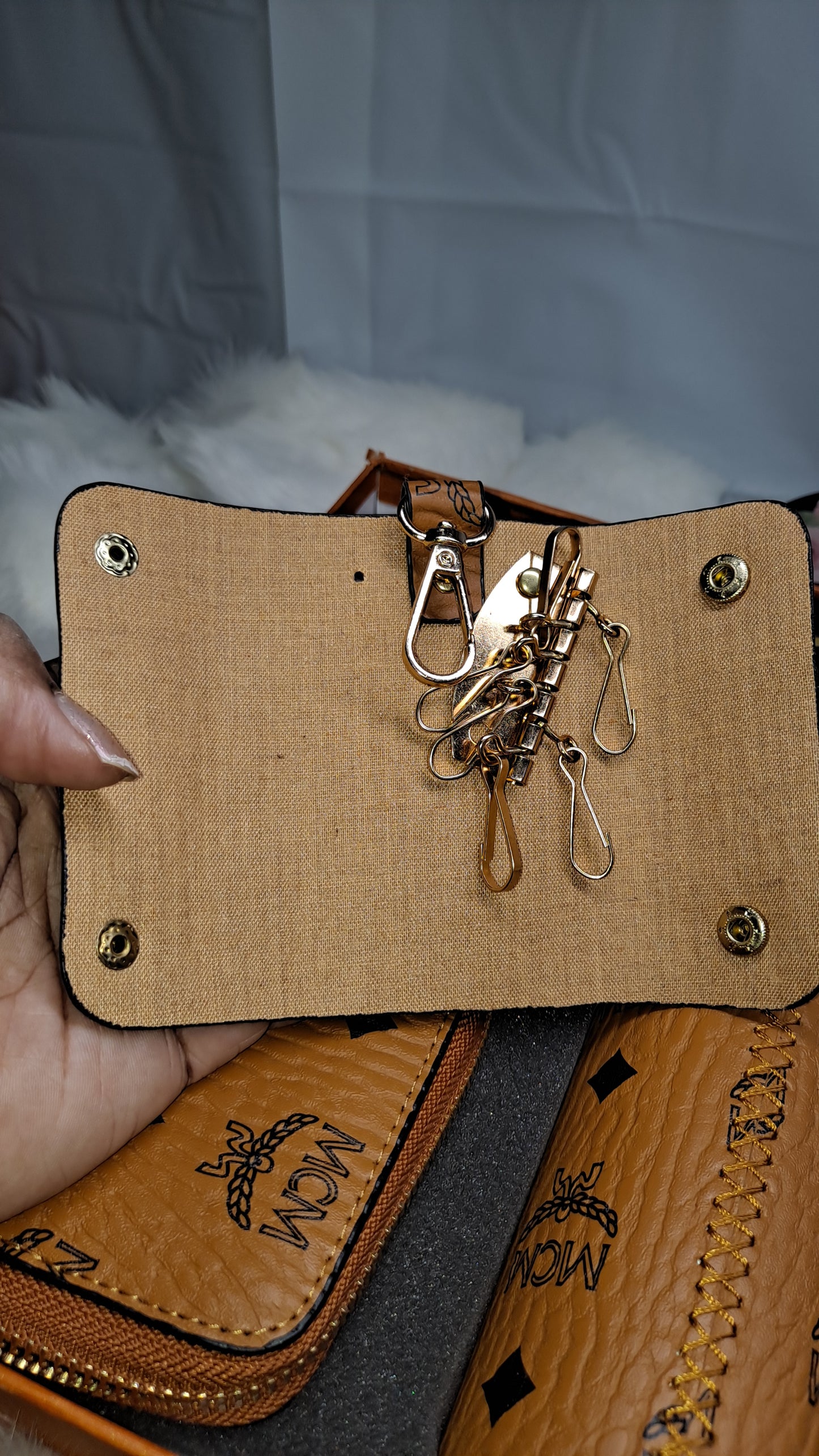 MC 3pc SET KEYHOLDER, WALLET BAG & WATER BOTTLE. CLEARANCE