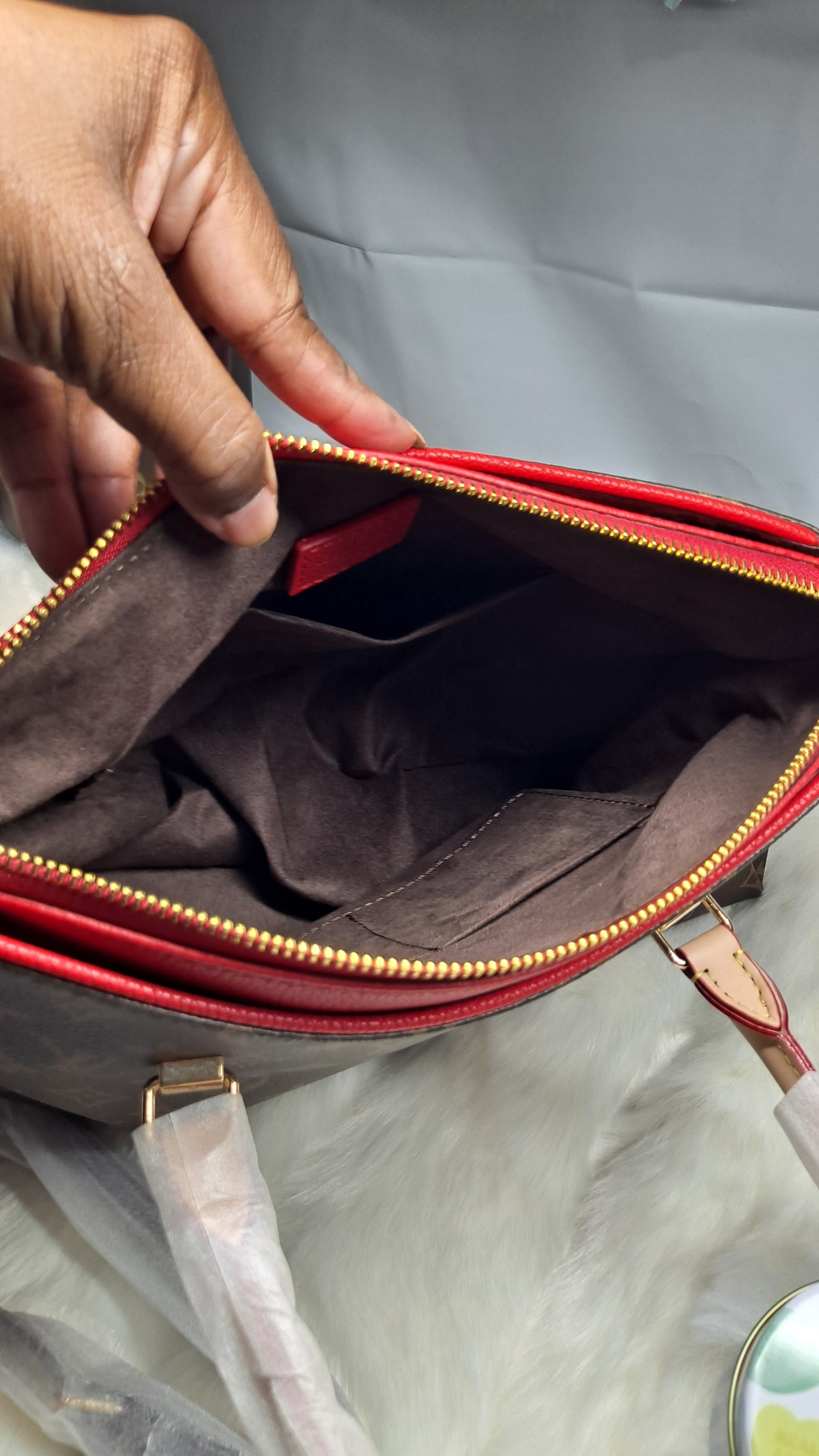 LV or HOBO OR CROSSBODY BAG OR WALLET